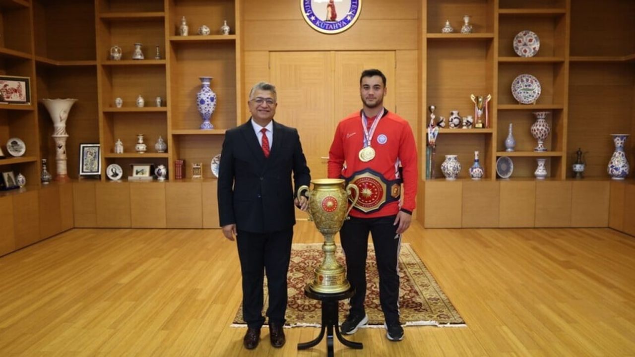 Dpü'lü güreşçi Melih Özdemir iki boy atlayıp Cumhurbaşkanlığı Kupası'na uzandı