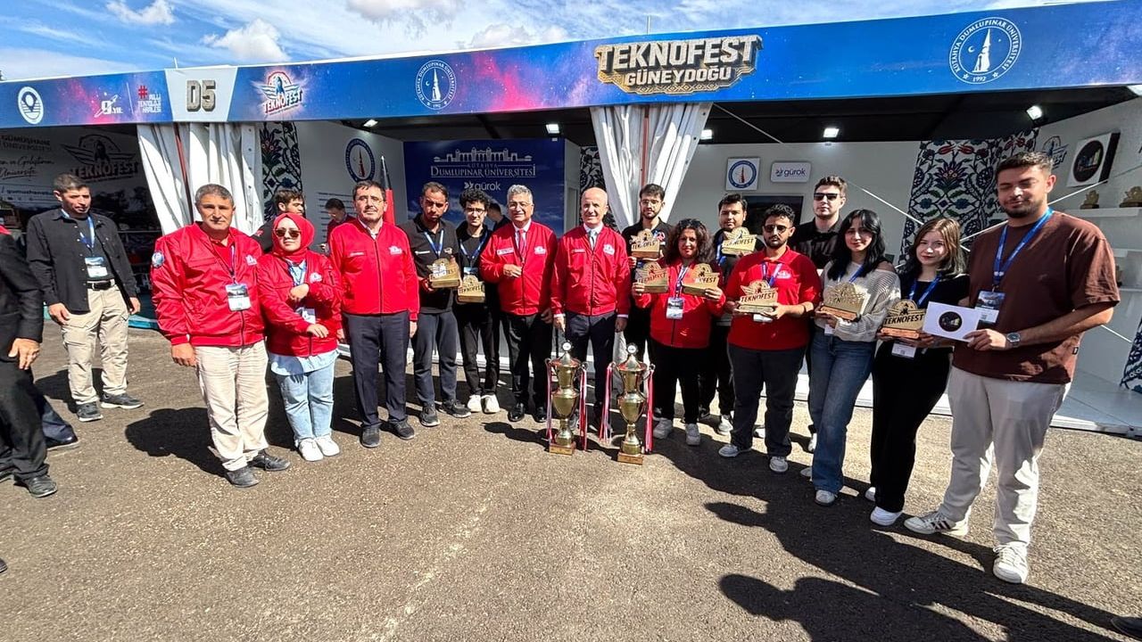 DPÜ öğrencileri TEKNOFEST'te üretici kimlikleriyle fark yaratıyor
