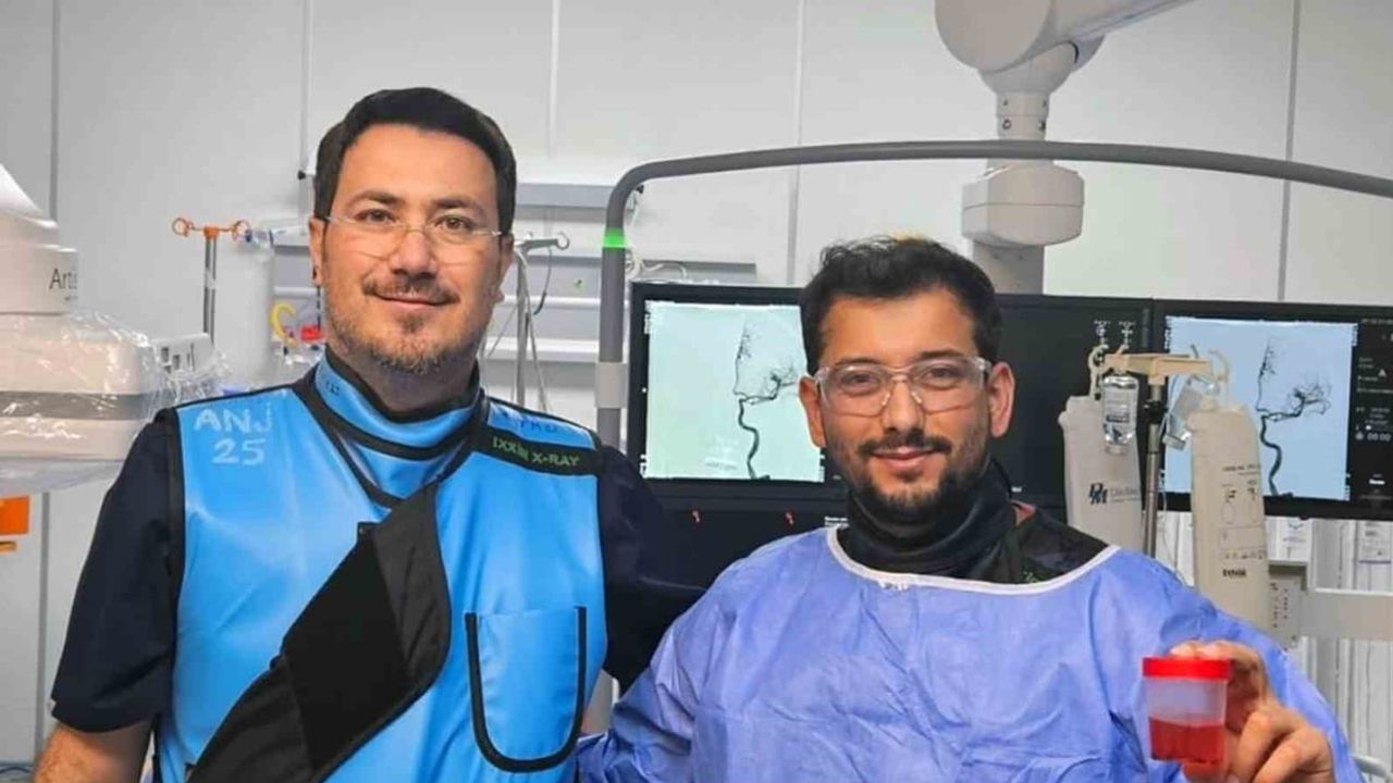 Dr. Cenikli'den inme uyarısı: erken müdahale hayat kurtarıyor