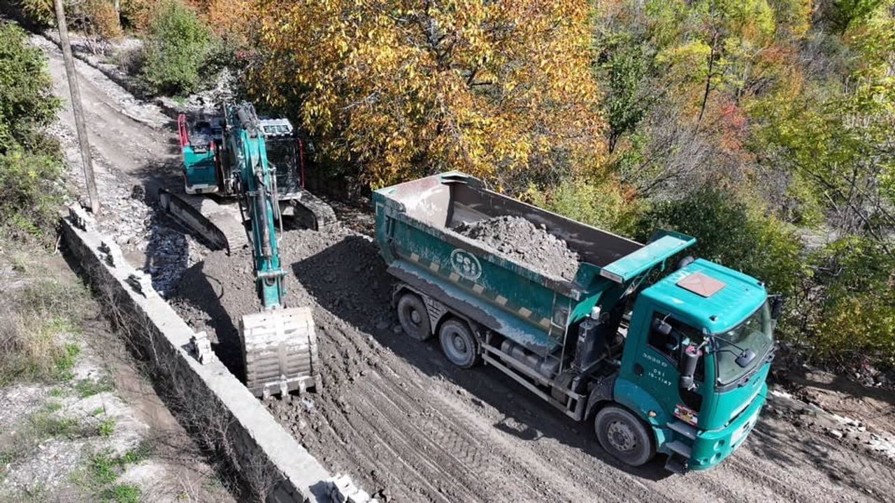 DSİ’nin hızlı müdahalesi uzundere gölbaşı’nı sel ve rusubattan arındırıyor