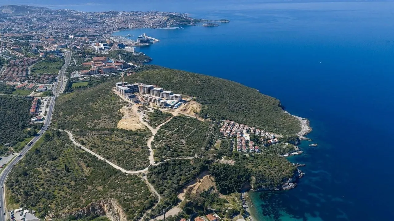 Duyarlı müdahale sayesinde Kuşadası'nda yaralı atmaca ve sansar doğaya döndü