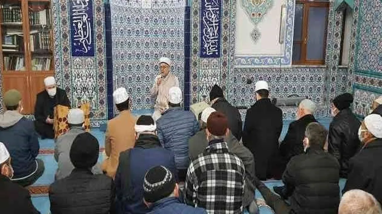 Düzce'de her hafta farklı camilerde sabah namazı buluşmaları düzenlenecek