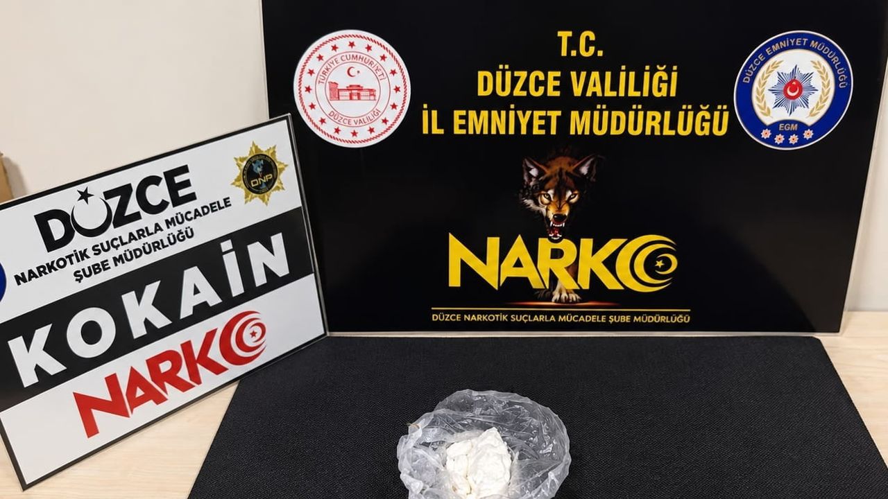 Düzce'de iki ayrı operasyonda kokain ve metamfetamin ele geçirildi