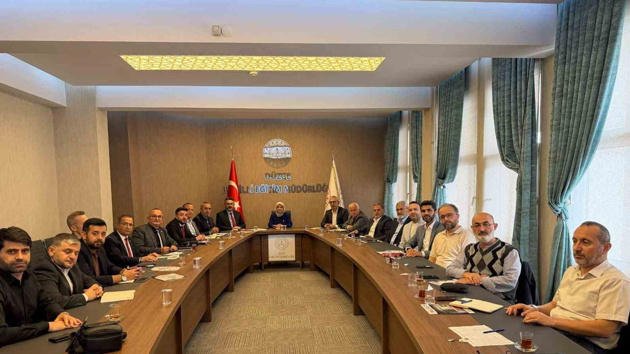 Düzce'de imam hatip okullarında kalite ve koordinasyon önceliği