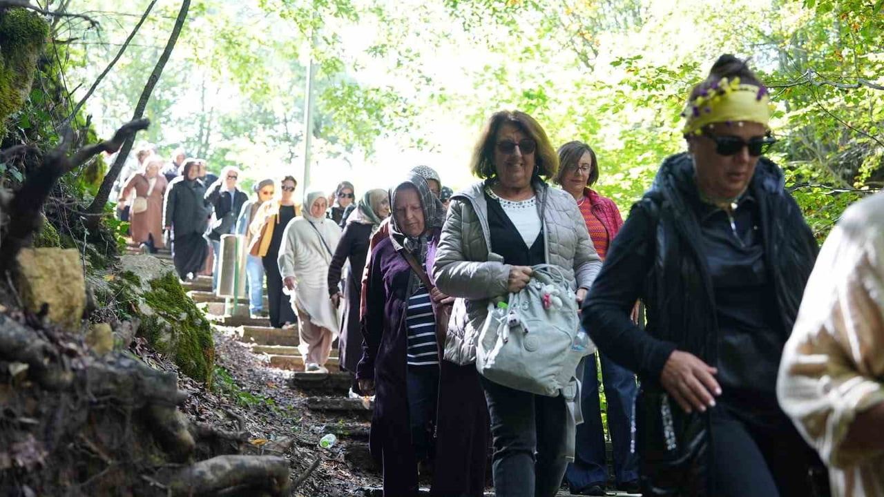 Düzce'de kadınlar Sarıkaya mağarasıyla doğal mirası keşfetti