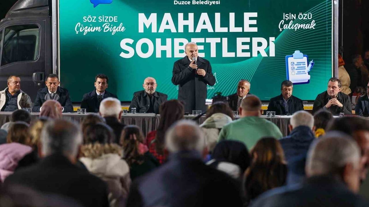 Düzce'de mahalle sohbetinde talepler kayda alındı, çalışmalar planlandı