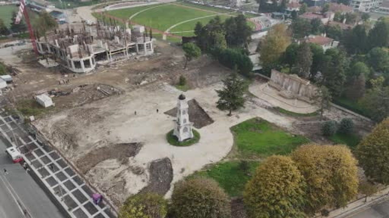 Düzce'de merkez park dönüşümü anıt eserle bütünleşiyor
