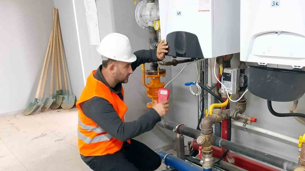 Düzce'de okul makineleri ve ısıtma sistemlerinde periyodik denetim yapıldı