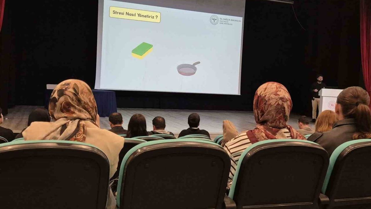 Düzce'de psikolojik dayanıklılık eğitimiyle ruh sağlığına dikkat çekildi