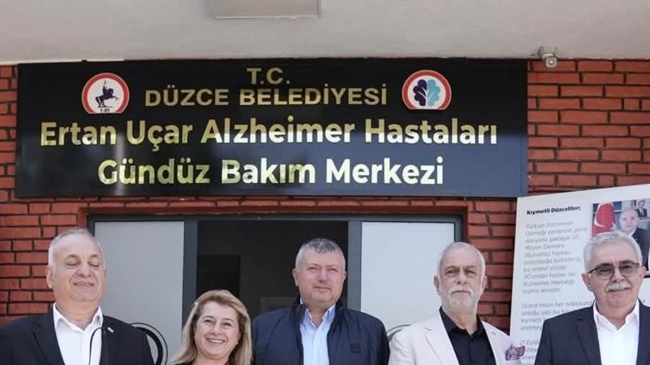 Düzce'de sosyal dayanışma simgesi: Ertan Uçar Alzheimer merkezi ve Kusursuz Kafe'ye ziyaret