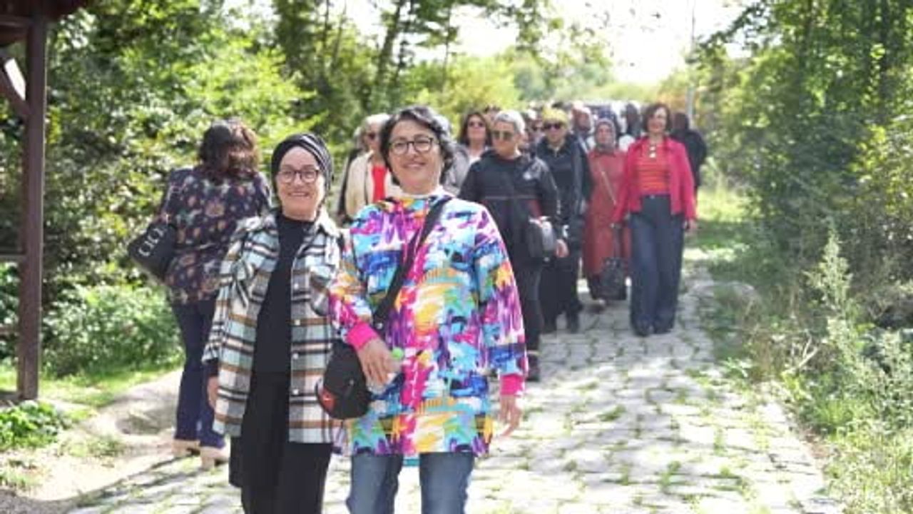 Düzce’nin kadınları Sarıkaya Mağarası’nda birlik ve keşif yaşadı