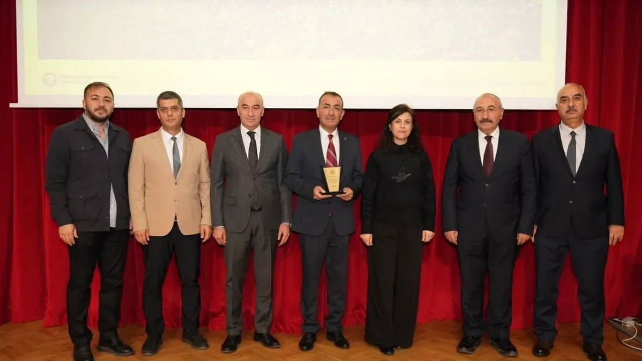 Ebyü'de yerel aktörler kentsel dönüşüm ve afet dayanıklılığını gündeme taşıdı