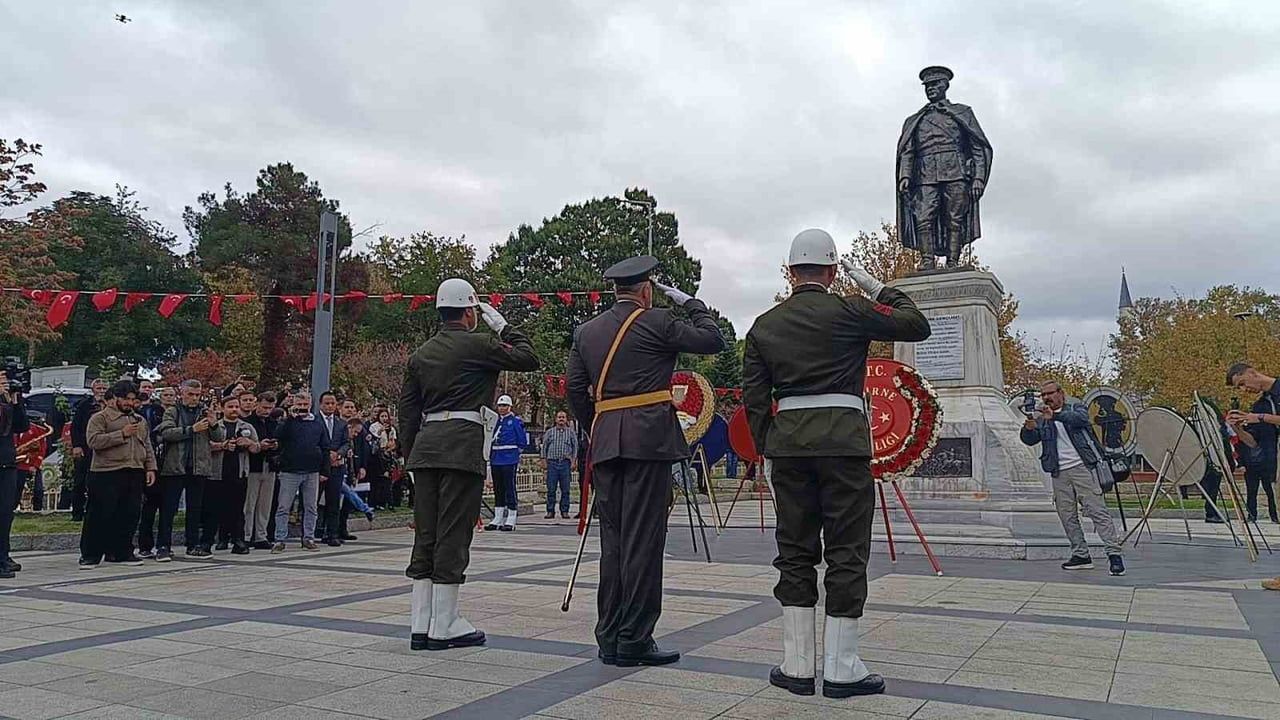 Edirne'de cumhuriyetin 103. yılı törenlerle kutlandı