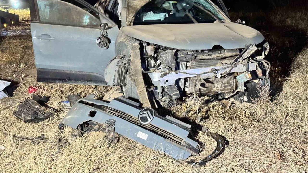 Edirne'de tarlaya devrilen düzensiz göçmen aracında 10 yaralı, 1 kişi gözaltında