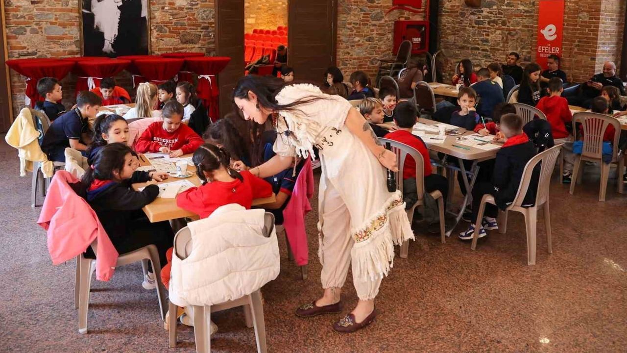 Efeler'de geçmişin efsaneleri ve sinema buluşması başladı