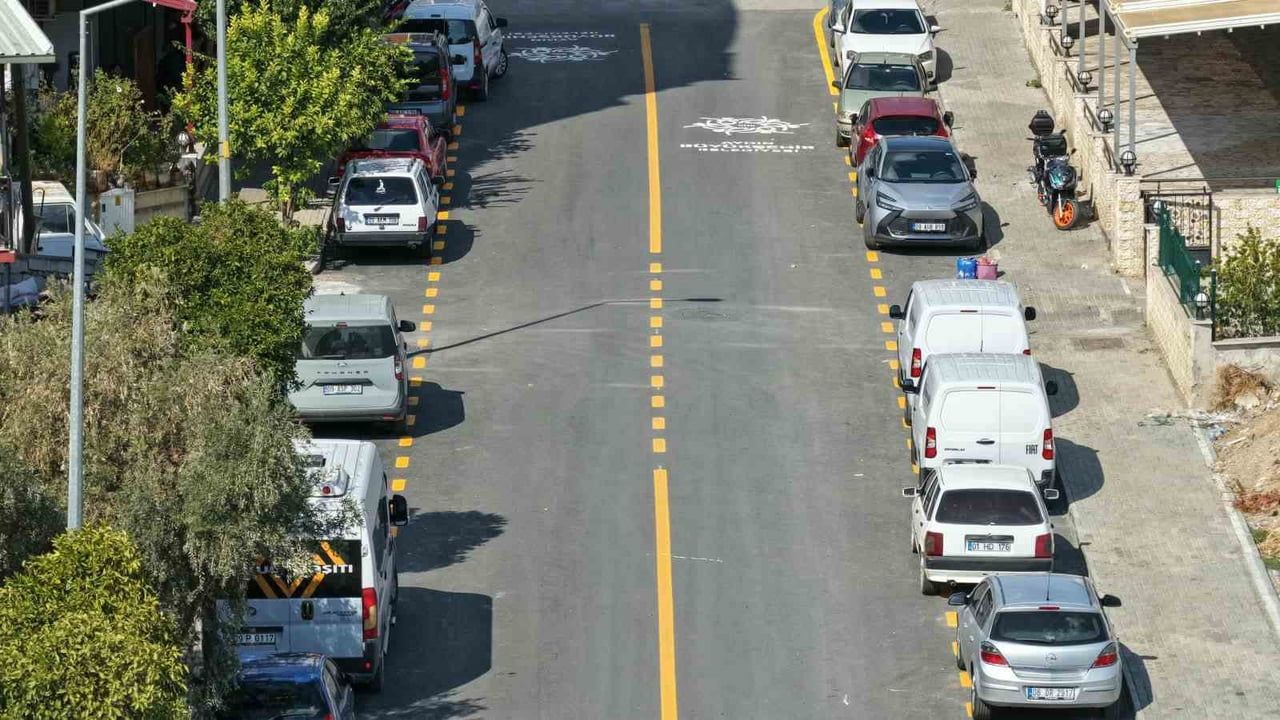 Efeler'de Göksu Caddesi baştan sona yenilenerek vatandaşın hizmetine sunuldu