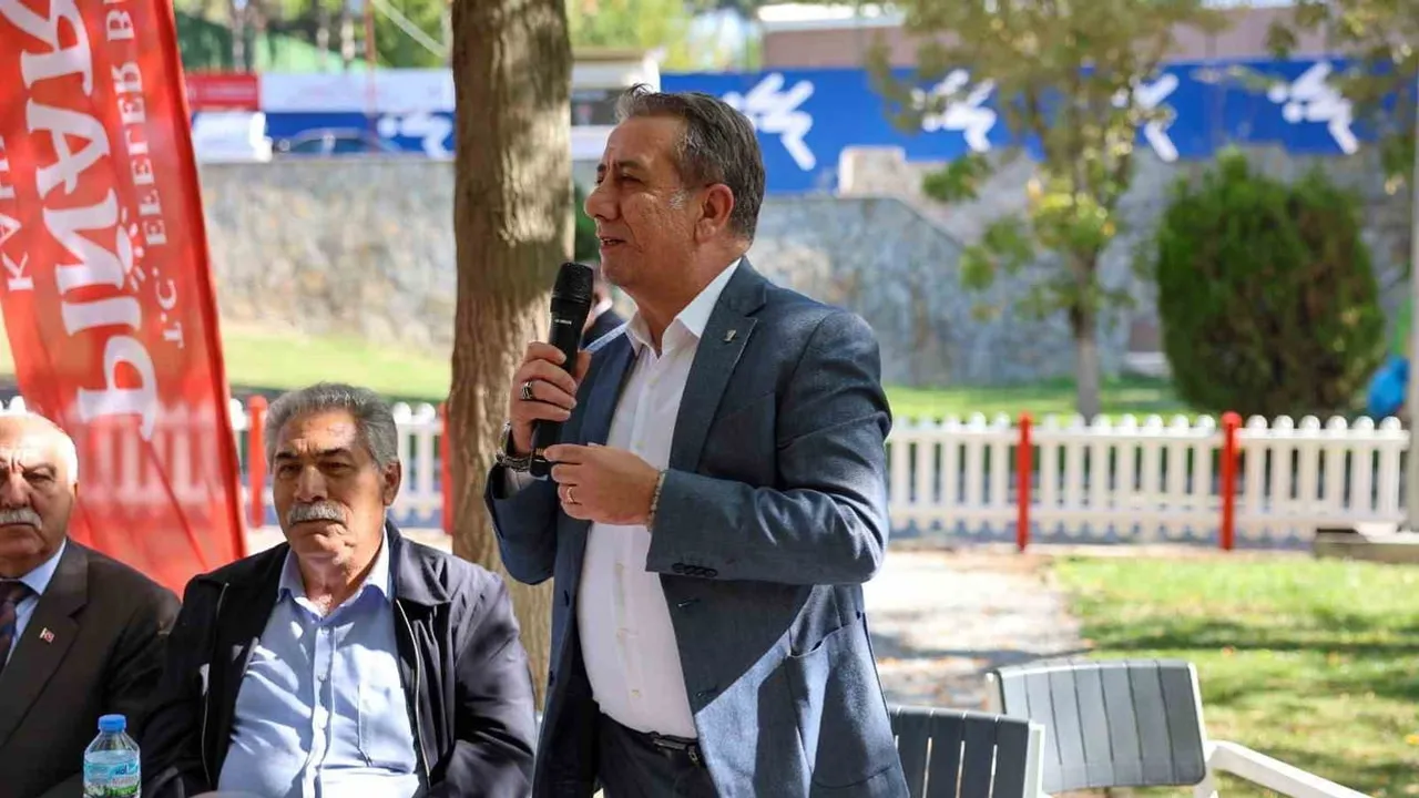 Efeler'de muhtarlarla omuz omuza: iyi ki varsınız mesajı