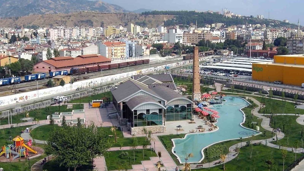 Efeler'de Nevzat Biçer salonu için hukuk mücadelesi sürüyor