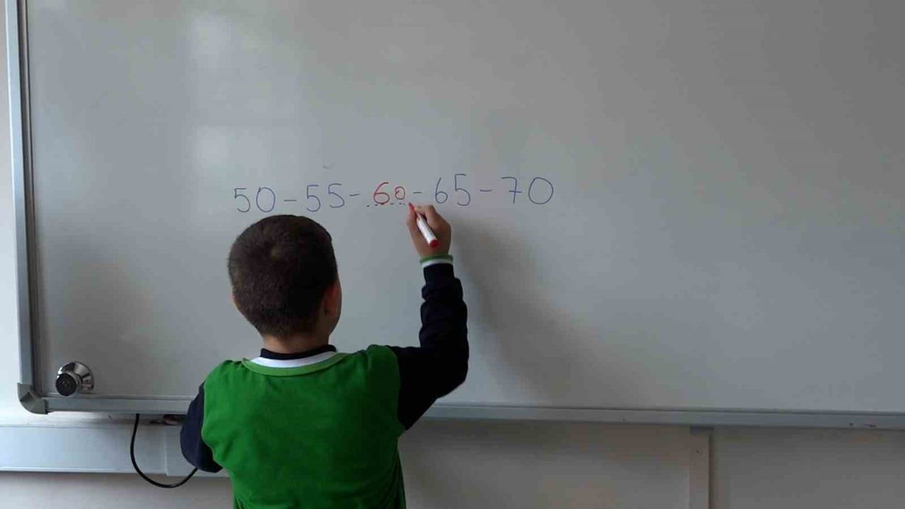 Egemen'in ikinci şansı: lösemiyi yenip okuluna döndü