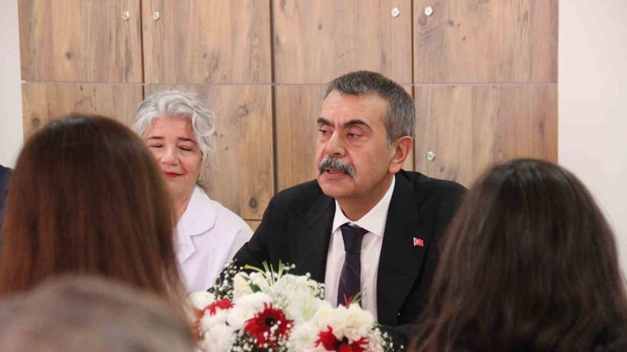 Eğitim yatırımlarında devasa dönüşüm: derslik sayısı 750 bine çıktı