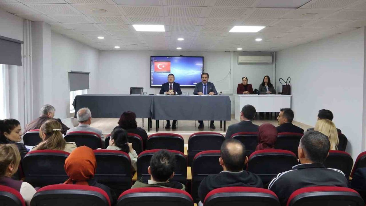 Eğitimde değer odaklı yol haritası Bilecik'te masaya yatırıldı