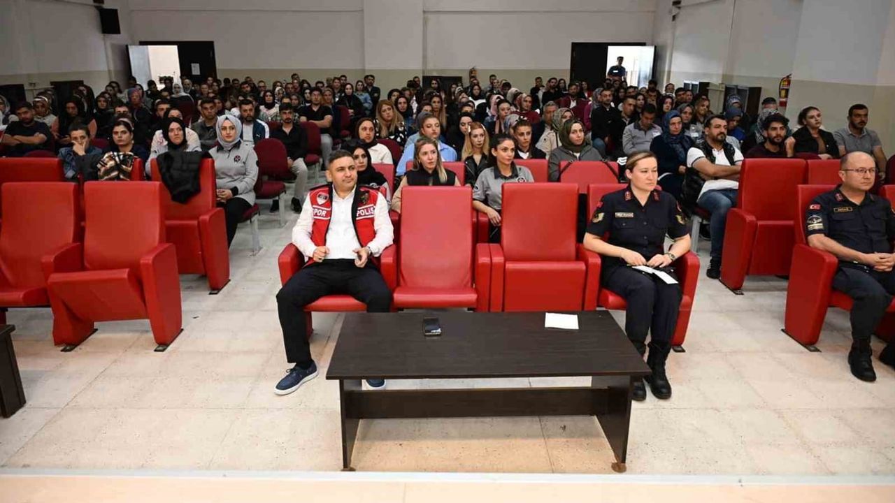 Elazığ’da 329 görevliye okul güvenliği ve dedektör eğitimi