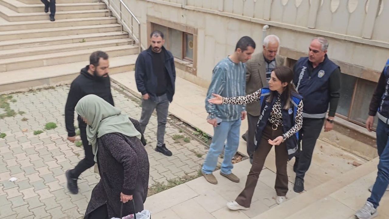 elazığ’da dilenci denetiminde bel ağrısı bahanesiyle kaçış
