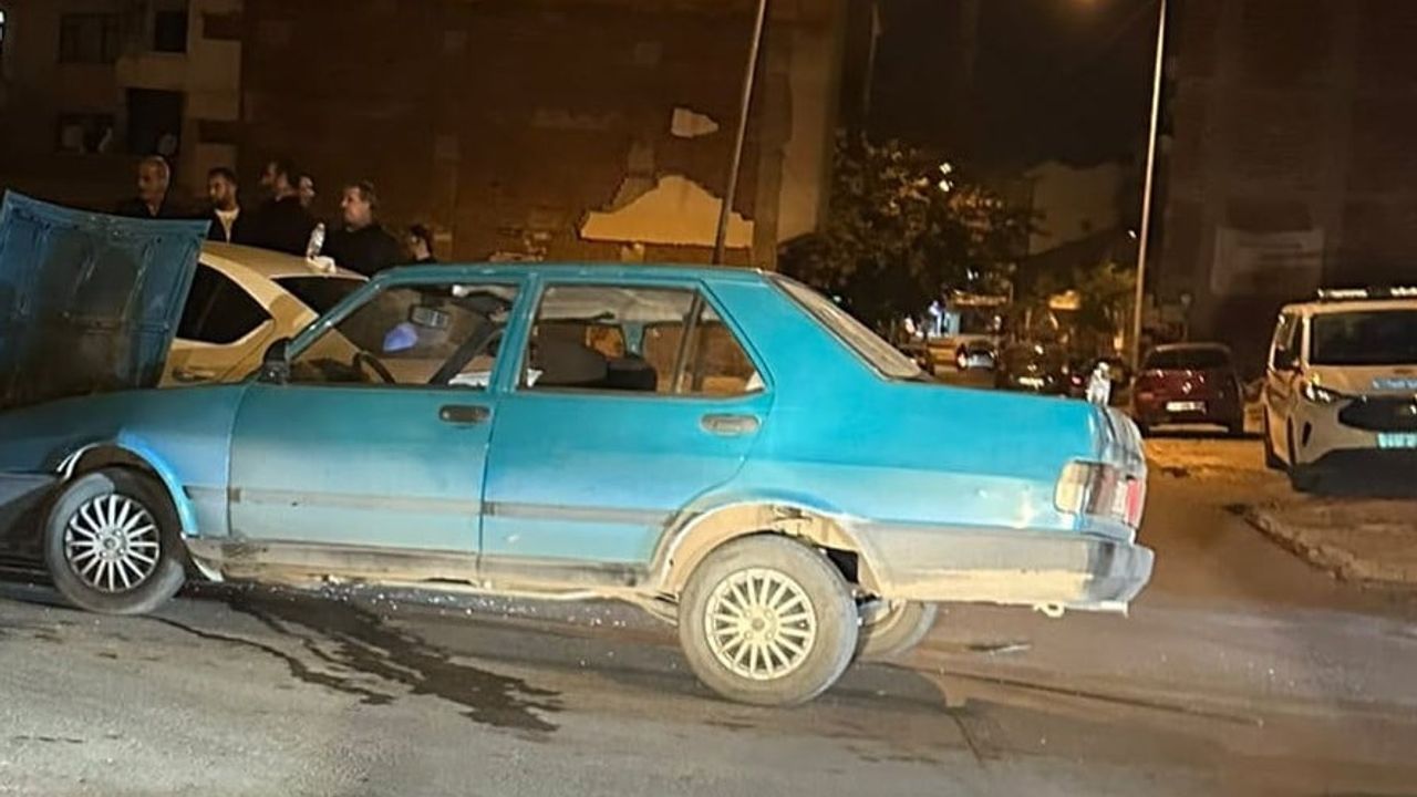 Elazığ’da iki otomobil çarpıştı: bir kişi hastaneye kaldırıldı