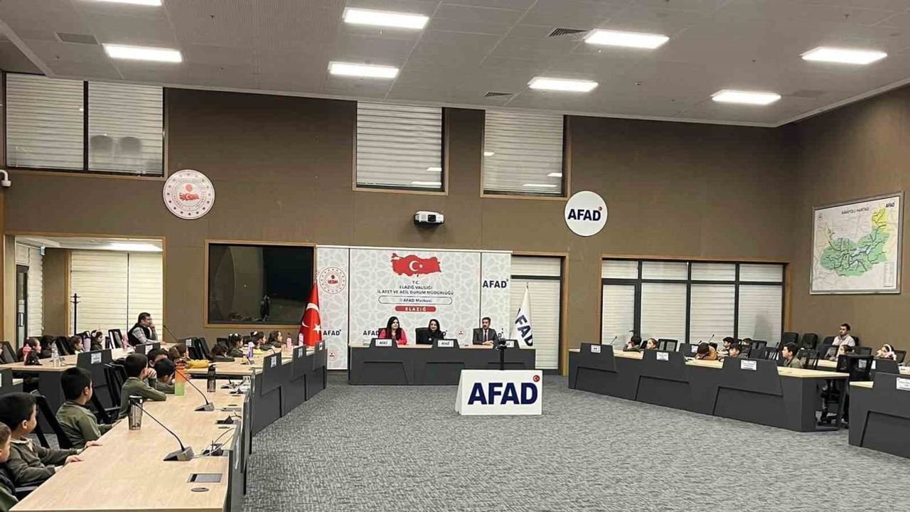 Elazığ'da ilkokul öğrencilerine kapsamlı afet farkındalık eğitimi