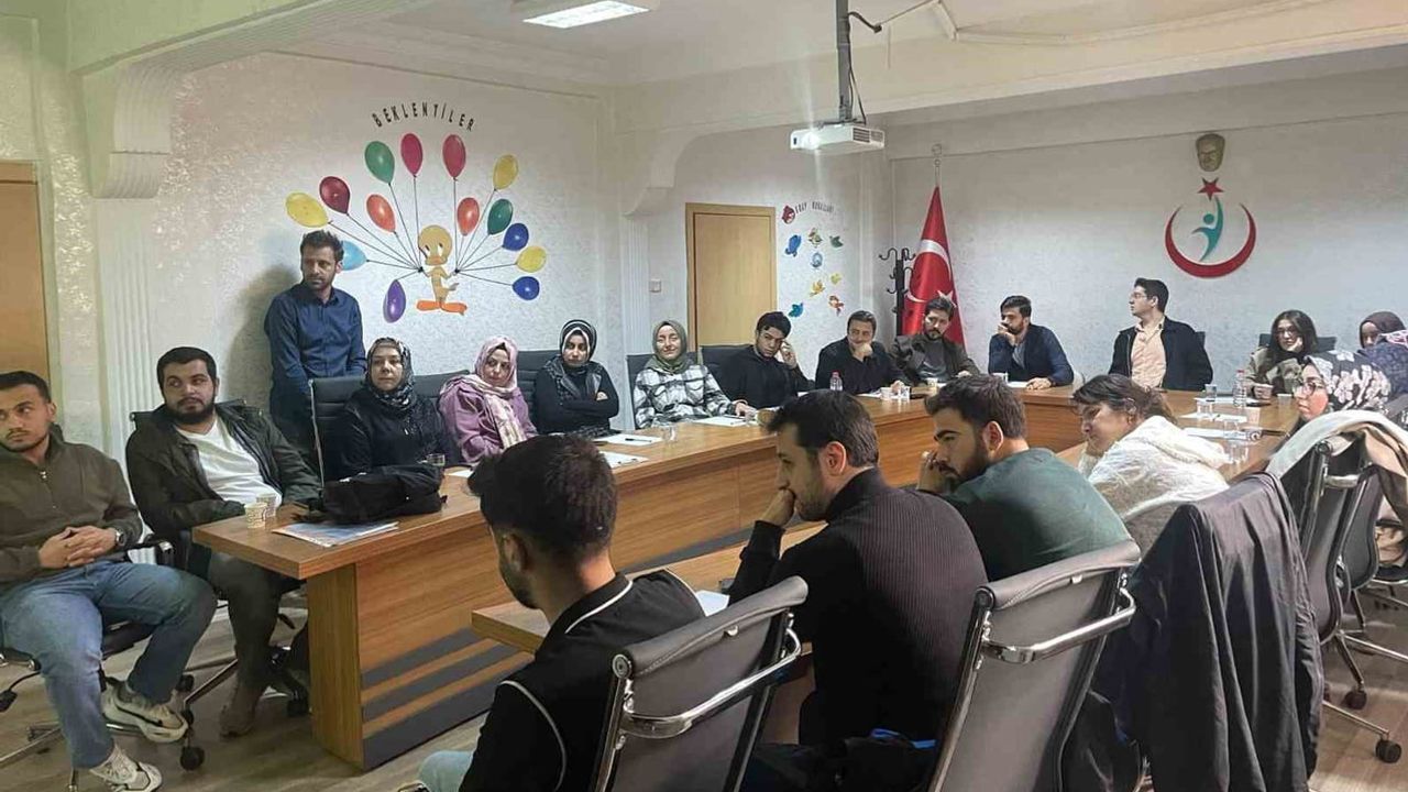 Elazığ'da meme kanseri farkındalığı için sağlık tesislerinde eğitimler
