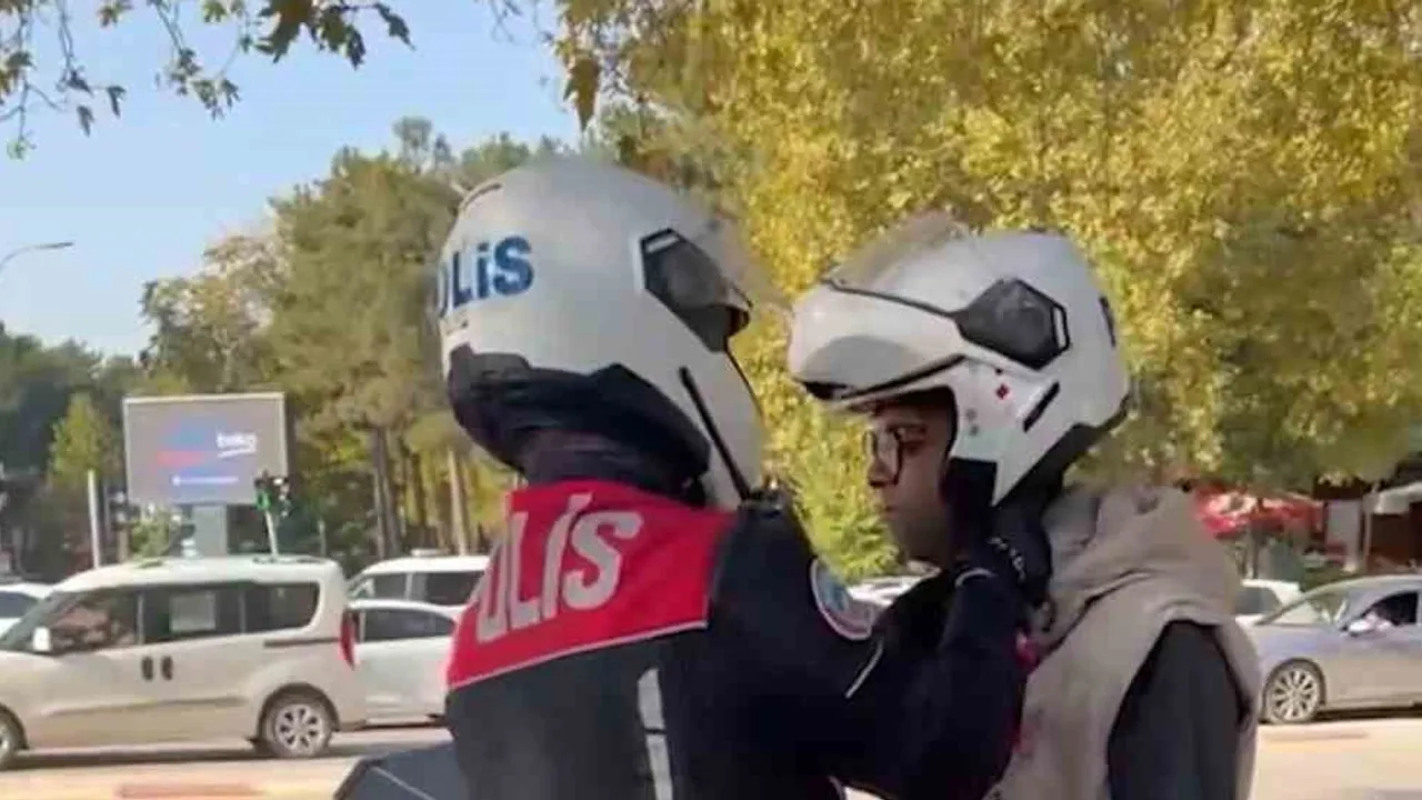 Elazığ’da polis ekipleri sınava geç kalan adaylara zaman kazandırdı