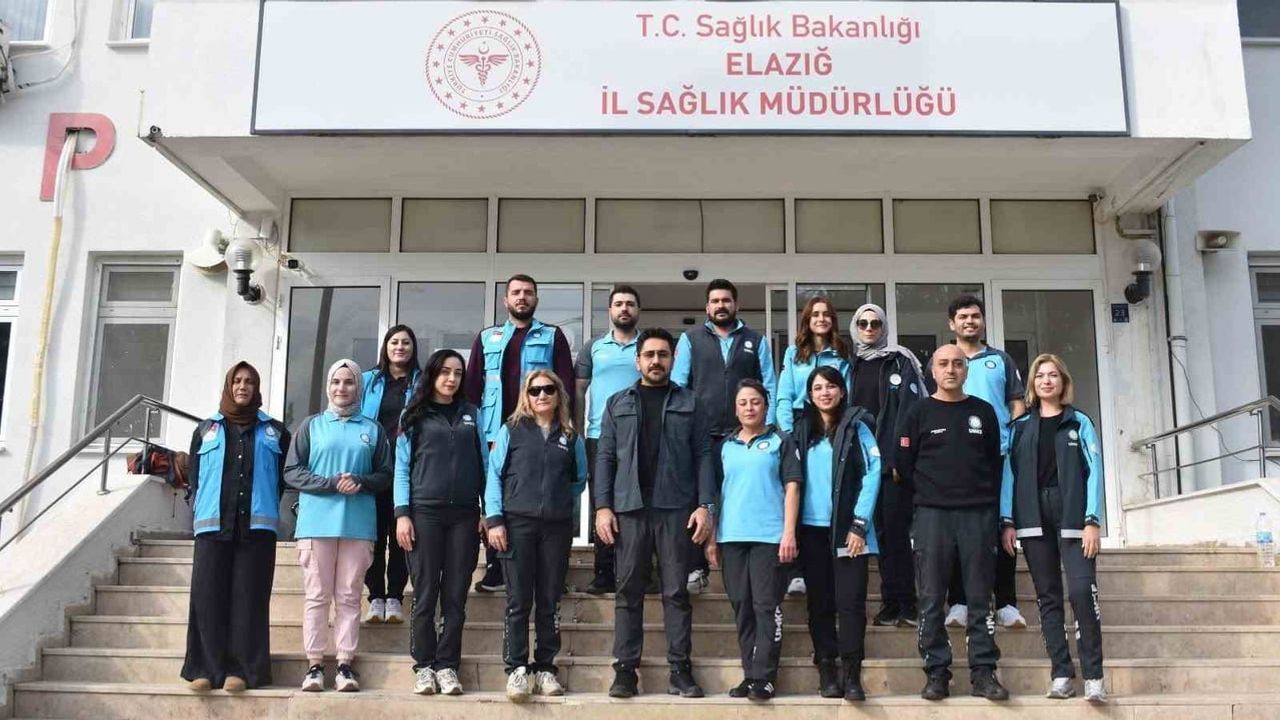 Elazığ'da UMKE personeline ileri yaşam desteğiyle acil müdahale yetkinliği kazandırıldı