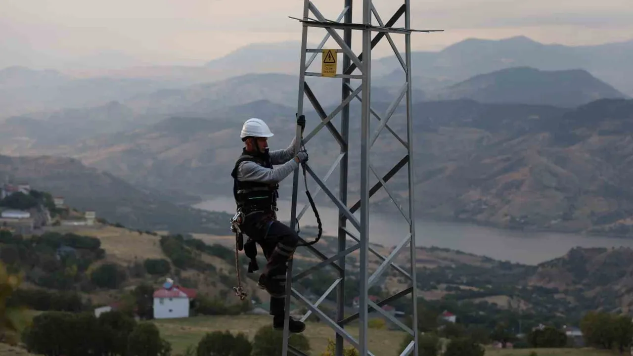 Elazığ'ın enerji altyapısına 6,6 milyar TL'lik seferberlik