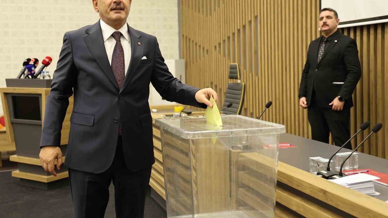 Elazığ TSO'da yeniden seçilen başkandan birlik ve kucaklama mesajı