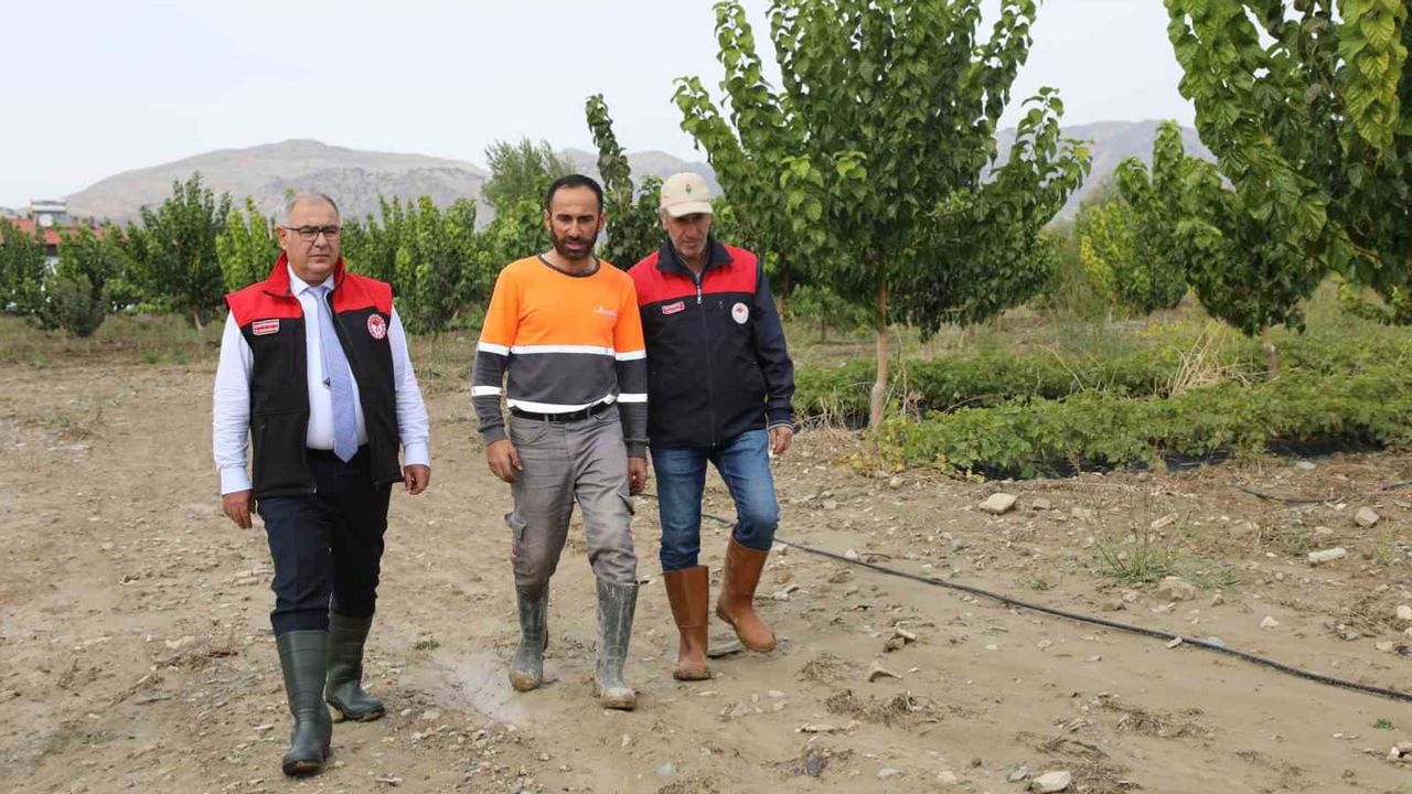 Elazığ Yurtbaşı'nda sel sonrası işletmelerde kapsamlı hasar tespiti