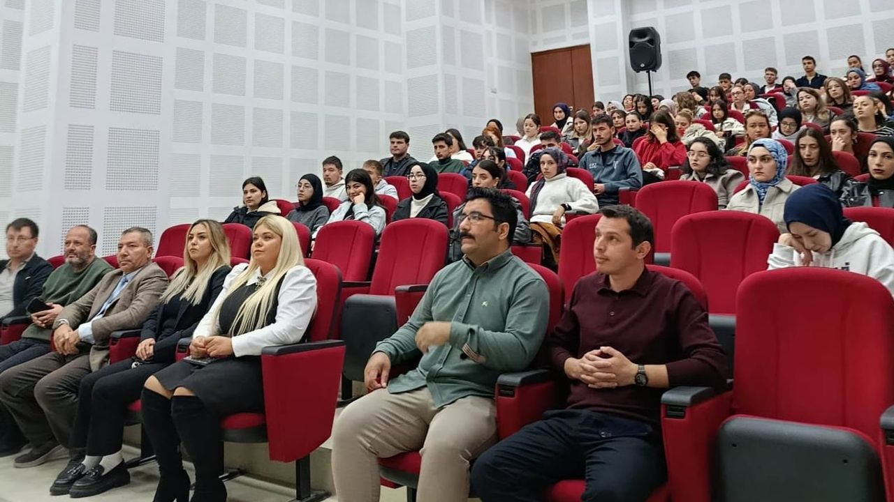 Emet meslek yüksekokulu'nda birinci sınıflara kapsamlı uyum programı