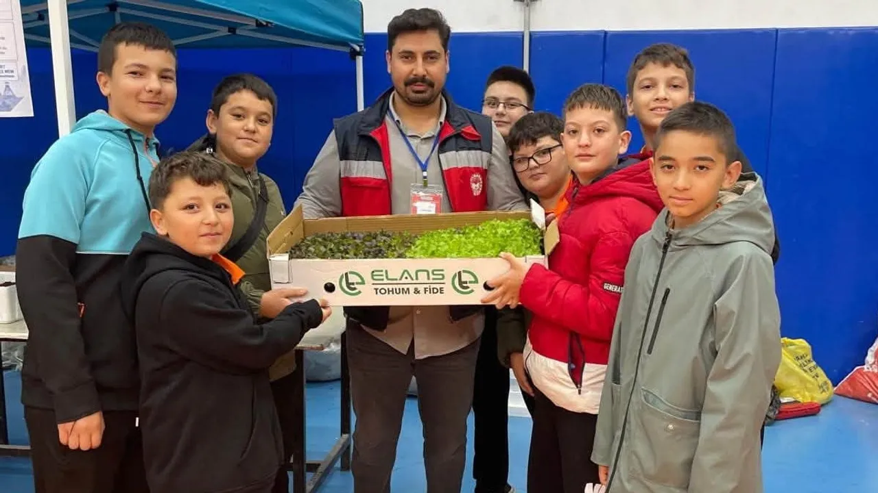 Emet'te çocuklar toprağı ve bilimi birlikte keşfetti