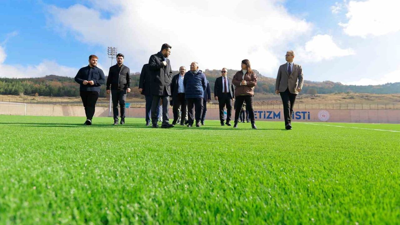 Erciyes'e yeni atletizm pistiyle kamp merkezi dört mevsime hazırlanıyor