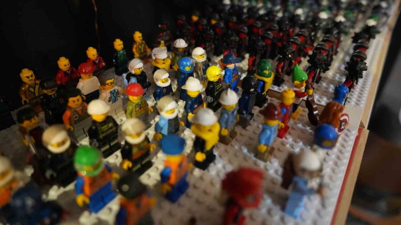 Erdi Erol'ün 17 yıllık lego ve model araba birikimi: Karadeniz'e müze hedefi