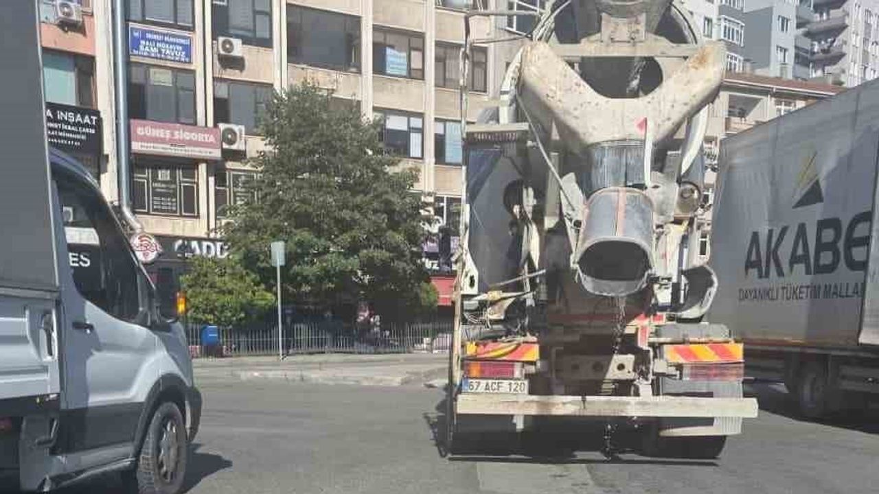 Ereğli'de mikserin kazandan boşalttığı kirli su tepkilere neden oldu