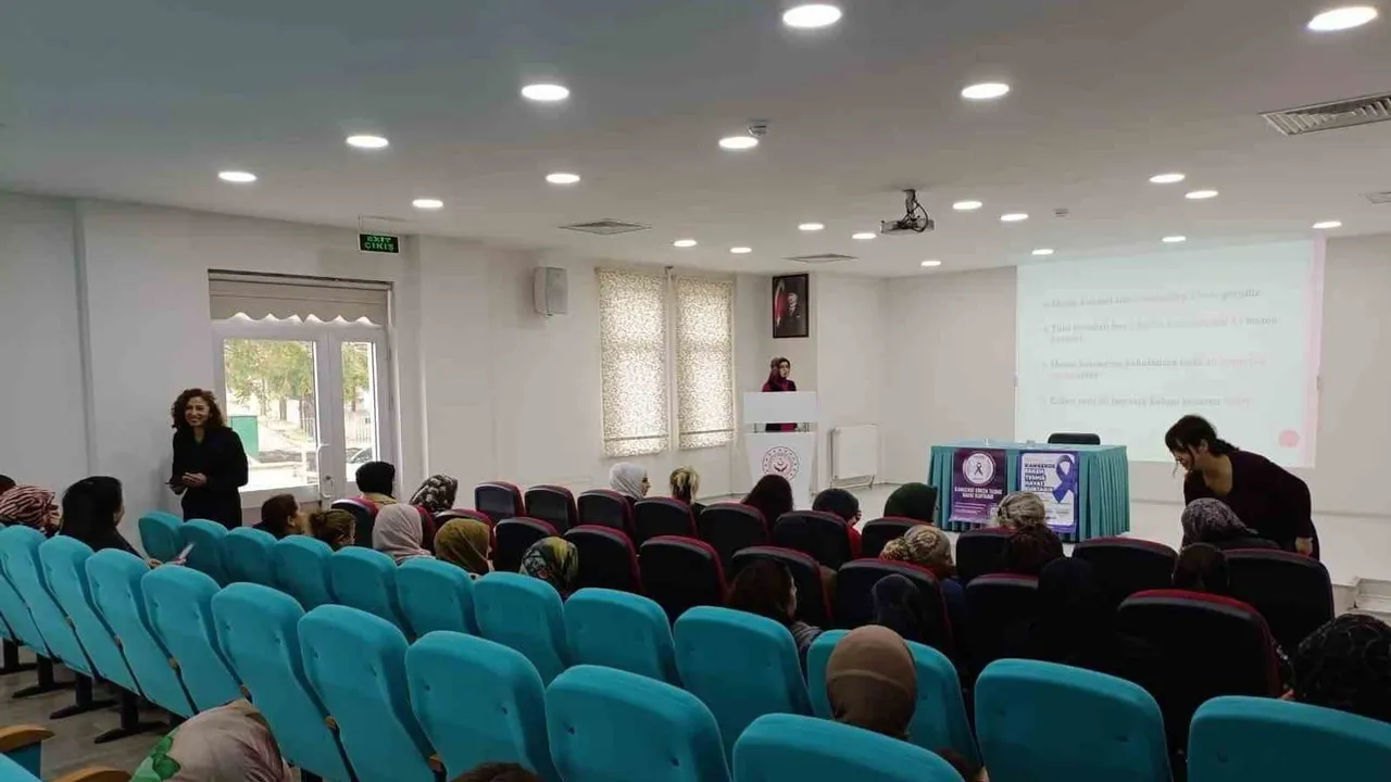 Erken teşhis vurgusu: Erzincan'da meme kanseri farkındalık eğitimi