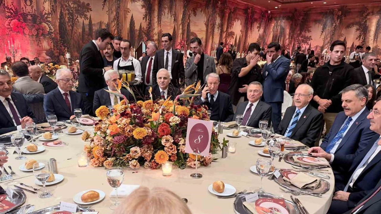 Erol ailesinin nikahında ankara'da siyaset buluştu
