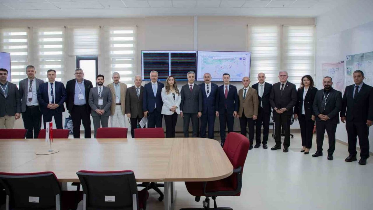 Erzincan'da bilim insanları aktif tektoniği masaya yatırdı
