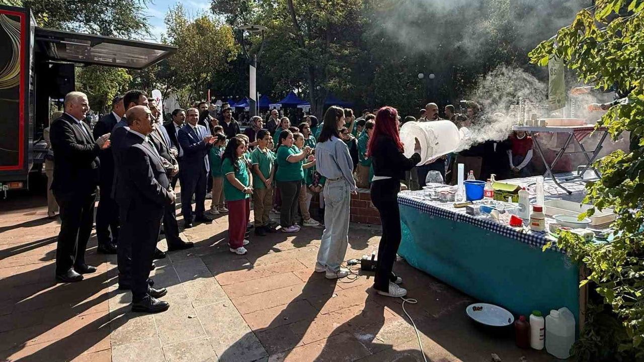 Erzincan'da bilim şenliği başladı: yapay zekâdan etkileşimli sergilere geniş katılım hedefleniyor