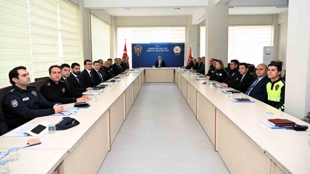 Erzincan'da emniyet yönetimi huzur ve güven için bir araya geldi
