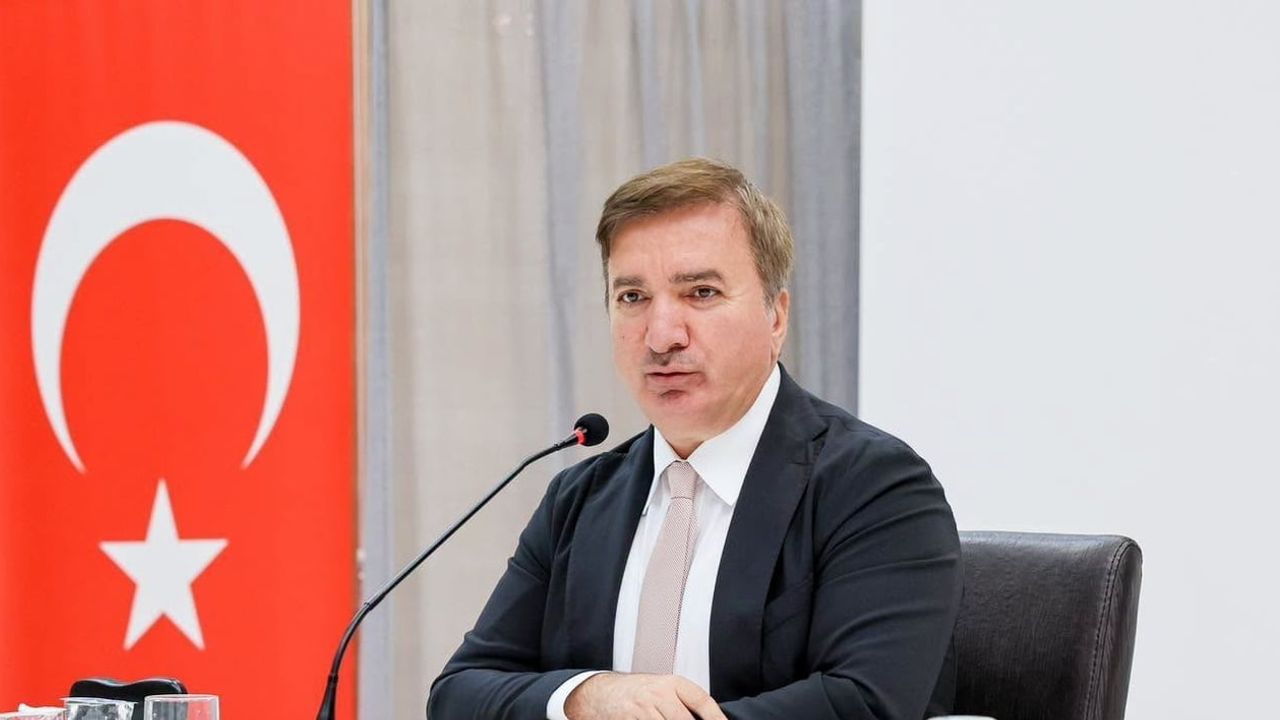 Erzincan'dan cumhuriyet çağrısı: vali Aydoğdu gençlerde umut görüyor