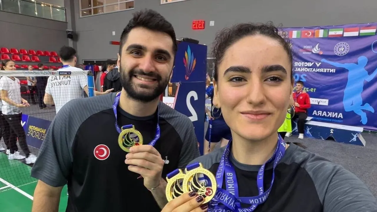 Erzincanlı badmintoncular NAVEK'te milli takımın madalyalarının önemli bölümünü kazandı