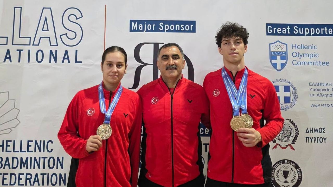 Erzincanlı badmintoncular pyrgos'ta COMEBA II'de ay-yıldızla kürsüye çıktı
