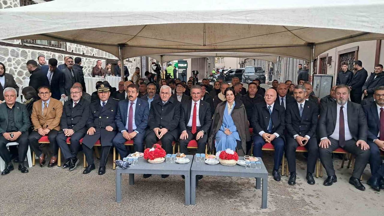 Erzurum'da bağımlılıkla mücadeleye yerel destek: Liman Ayık Yaşam Derneği şubesi açıldı