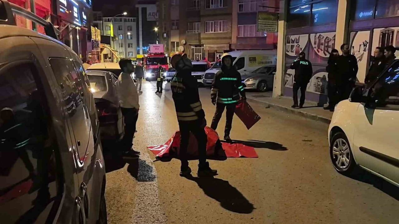 Erzurum'da çatıda ikna operasyonu: kaçak şahıs eşinin çabasıyla indirildi